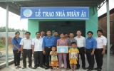 Hội Liên hiệp Thanh niên tỉnh trao Nhà nhân ái tại thị trấn Uyên Hưng
