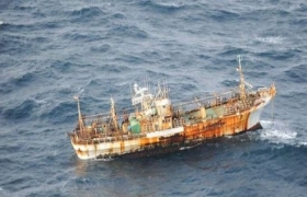 日本海啸卷走渔船现身加拿大：一年漂7500公里