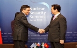 Thủ tướng dự các cuộc gặp bên lề hội nghị hạt nhân