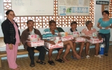 Công ty TNHH Thuốc Thú y - Thủy sản Minh Dũng tặng quà cho người nghèo