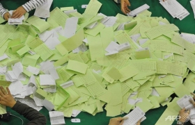 S.Korea ruling party wins majority