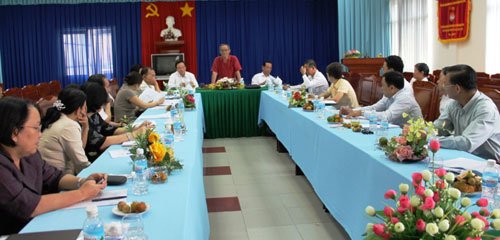 Delegation of Vietnam Fatherland Front Central Committee works with ...