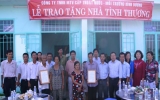 Công ty TNHH Một thành viên Cấp thoát nước - Môi trường Bình Dương tổ chức trao tặng 2 căn nhà tình thương