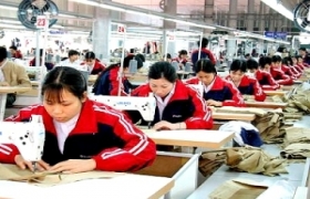 Ngân hàng rút tất cả lãi suất khoản nợ cũ về 15%