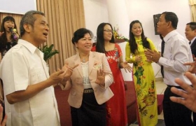 Ấm nồng tình hữu nghị