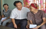 Lãnh đạo TP.Thủ Dầu Một thăm, tặng quà mẹ Việt Nam anh hùng và các gia đình chính sách