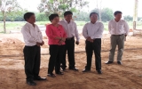 Phó Chủ tịch UBND tỉnh Trần Văn Nam kiểm tra dự án nông nghiệp công nghệ cao tại huyện Tân Uyên