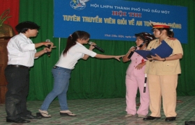 Hội Liên hiệp Phụ nữ TP.TDM tổ chức hội thi tuyên truyền viên giỏi về an toàn giao thông