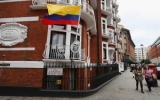Ecuador đồng ý cho Julian Assange tị nạn chính trị
