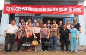 CLB Nữ doanh nhân Bình Dương trao nhà tình thương
