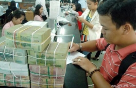 Lãi suất huy động dài hạn đồng loạt lên 13%/năm