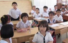 Nỗi lo con gái học bán trú