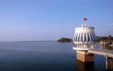 Hồ Dầu Tiếng tăng mức xả lũ qua tràn lên 100m3/s