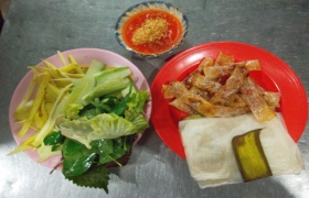 Dân dã với chả lụi
