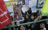 Iran biểu tình rầm rộ chống Mỹ