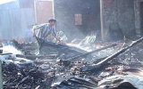 Vụ cháy lớn thiêu rụi 10 căn nhà tại tỉnh Đồng Tháp