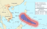 Bão Bopha hoạt động mạnh gần Biển Đông
