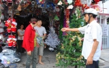 Hàng Việt chiếm ưu thế thị trường Noel 2012