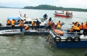 10 Indonesians drown  after boat sinks off Malaysia