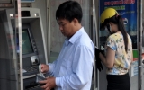 Rút tiền ATM nội mạng chính thức bị thu phí