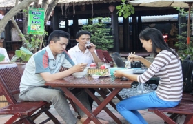 Bún cá lóc ở cà phê Cõi Riêng