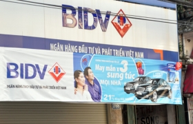 Ngân hàng đua hút vốn bằng khuyến mại dự thưởng
