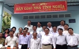 Bến Cát: Trao tặng 2 căn nhà tình nghĩa tại huyện Thạnh Phú (Bến Tre)
