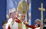 Giáo hoàng Benedict XVI tuyên bố quyết định từ nhiệm