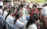 越南医务团赴柬埔寨开展免费看病和就医活动
