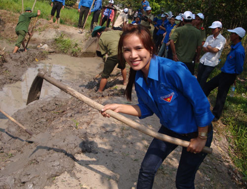 Những nữ cán bộ đoàn: Nuôi lửa tình nguyện trong tâm hồn tuổi trẻ