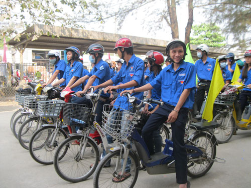 Thanh niên Dĩ An: Góp sức trẻ kéo giảm tai nạn giao thông