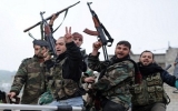 Thành viên AL được vũ trang cho phe nổi dậy Syria