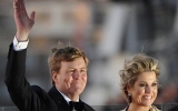 Orange celebrations as King Willem-Alexander takes Dutch throne