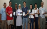 Công ty P&G Việt Nam tặng tai nghe cho trẻ khuyết tật