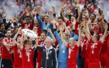 Bayern Munich nhận đĩa Bạc Bundesliga