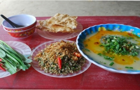 Cháo hến sông quê