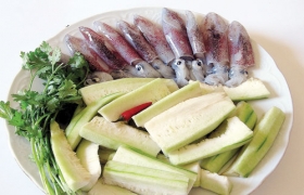 Canh mướp mực cơm