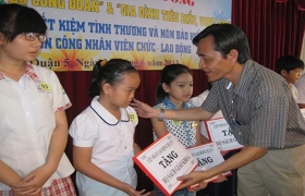 Tiếp sức con công nhân