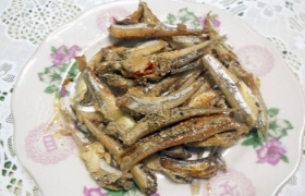Cá cơm rim cay
