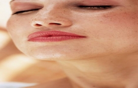 Bí quyết trị quầng thâm, mụn và nám