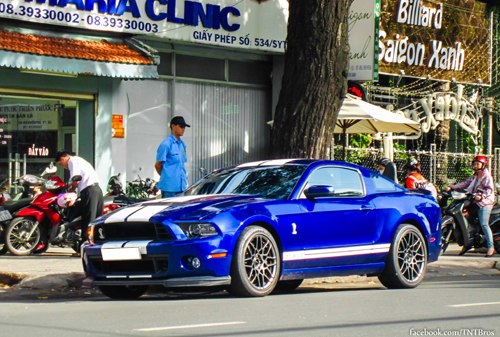 ford-shelby-gt500-2-1373624903_500x0.jpg