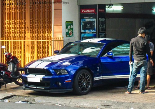 ford-shelby-gt500-4-1373624903_500x0.jpg