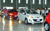 Lô xe Mazda đầu tiên lắp ráp tại Việt Nam đã sang Lào