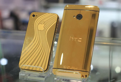 HTC-One-gold-10.jpg