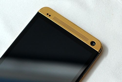 HTC-One-gold-3.jpg