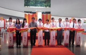 "首都河内改革与发展"展览开展
