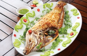 Cá da bò nướng chấm muối ớt
