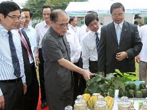 Tăng liên kết giữa nghiên cứu khoa học với nông dân