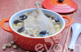 Vịt hầm hạt sen