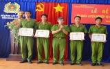 4 học viên xuất sắc được khen thưởng